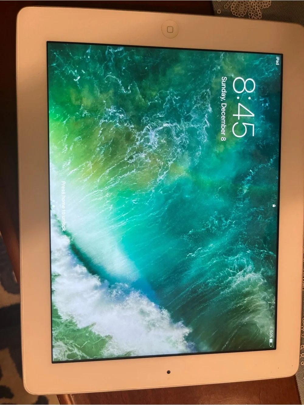 Apple iPad Silver Rear with Black Apple Logo